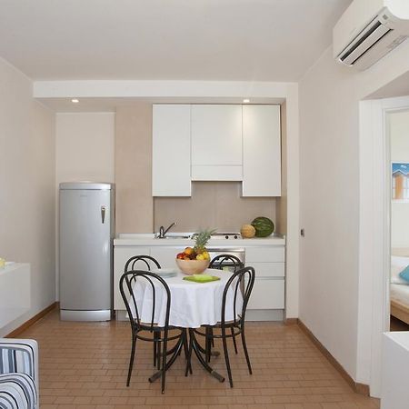 Aris Residence Riccione Kamer foto
