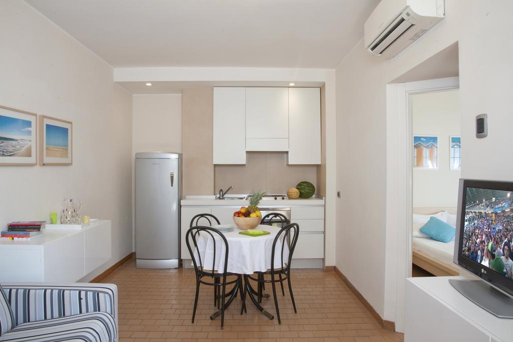 Aris Residence Riccione Kamer foto